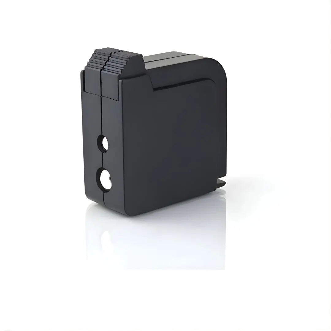 Easy voltage reading with the BT-860 universal battery tester.